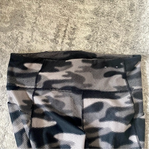 Xersion 7/8 Ankle Legging - Picture 4 of 5